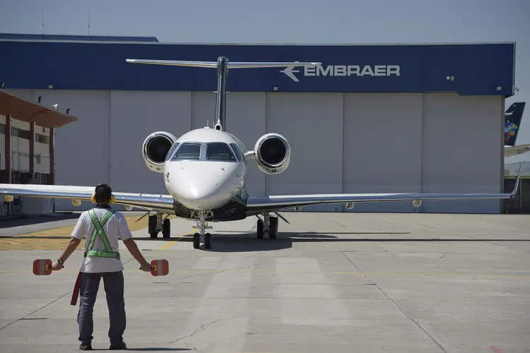Embraer: a empresa é a terceira construtora aeronáutica mundial, com um faturamento de cerca de 6 bilhões de dólares e 16 mil funcionários (Paulo Fridman/Bloomberg)