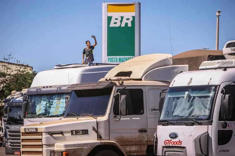 Petrobras anunciou redução de 0,59% no preço médio do litro da gasolina A sem tributo nas refinarias (Andre Coelho/Bloomberg/Bloomberg)