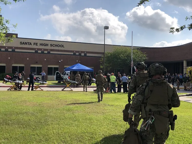 Escola alvo do tiroteio: adolescente de 17 anos matou 10 pessoas na sexta-feira em sua escola do ensino médio de Santa Fe, Texas (HCSO/Divulgação/Reuters)