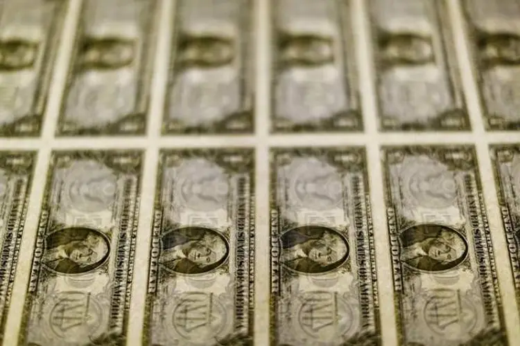 Dólar: nos seis pregões anteriores, a moeda havia subido e acumulado valorização de 5,44 por cento (Gary Cameron/Reuters)