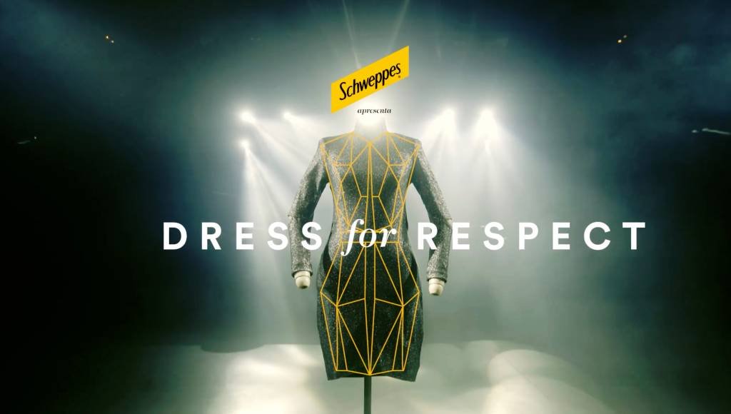 Dress for Respect: campanha da Schweppes mostra assédio contra mulheres em baladas (Schweppes/Divulgação)