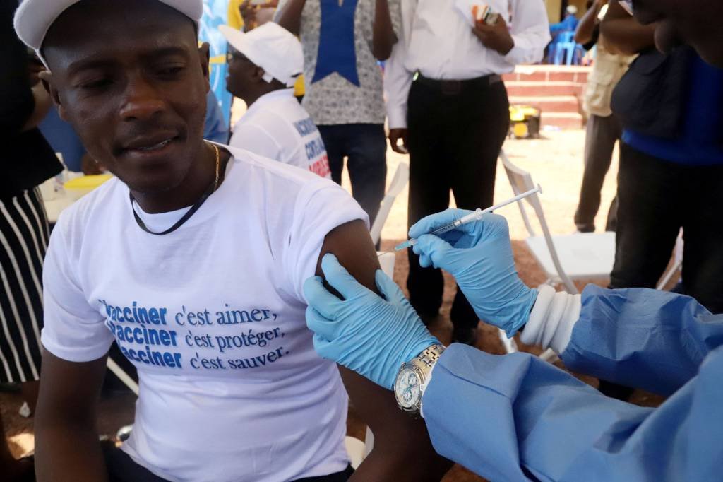 RDC declara fim de surto de Ebola que matou 33 pessoas