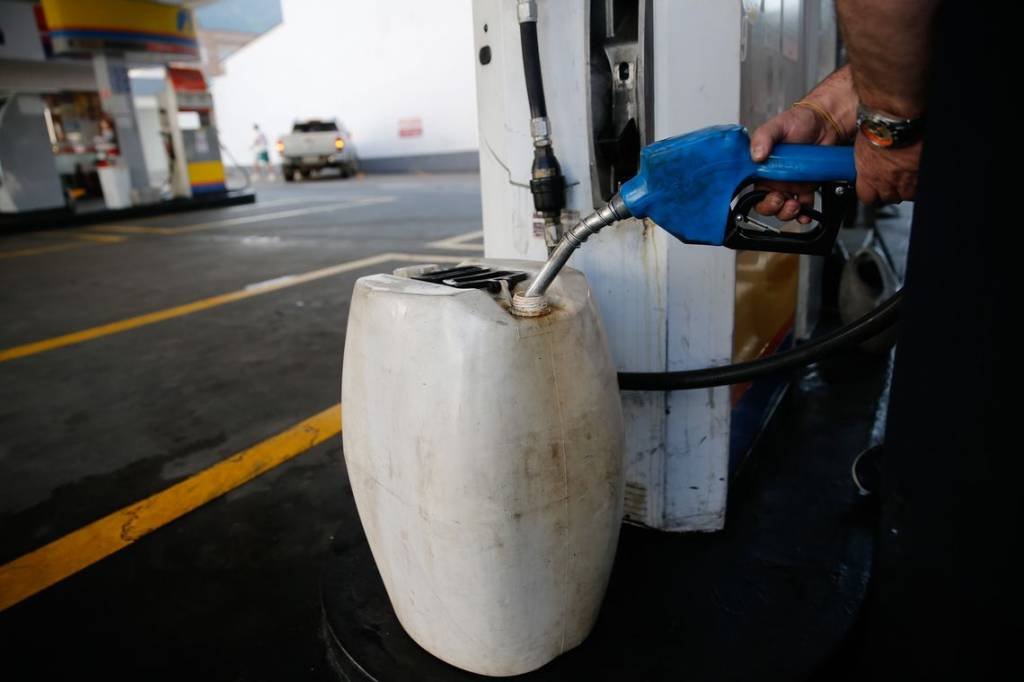 Posto na zona sul de SP limita venda de combustível