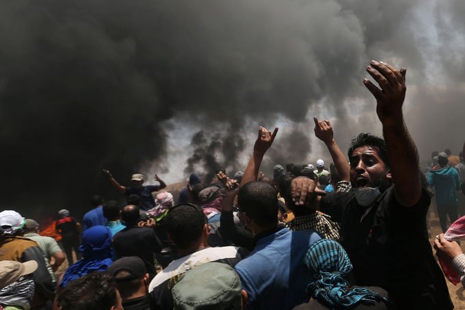 Um palestino morre e 147 ficam feridos em protestos em Gaza