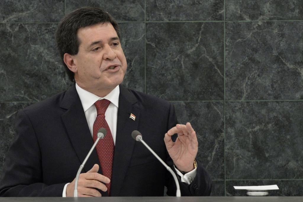 Presidente do Paraguai se despede do Congresso a um mês de entregar cargo
