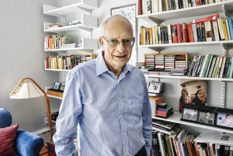 Oliver Hart, economista, vencedor do Prêmio Nobel de economia de 2016 | Michael Dwyer/Ap Photo / 