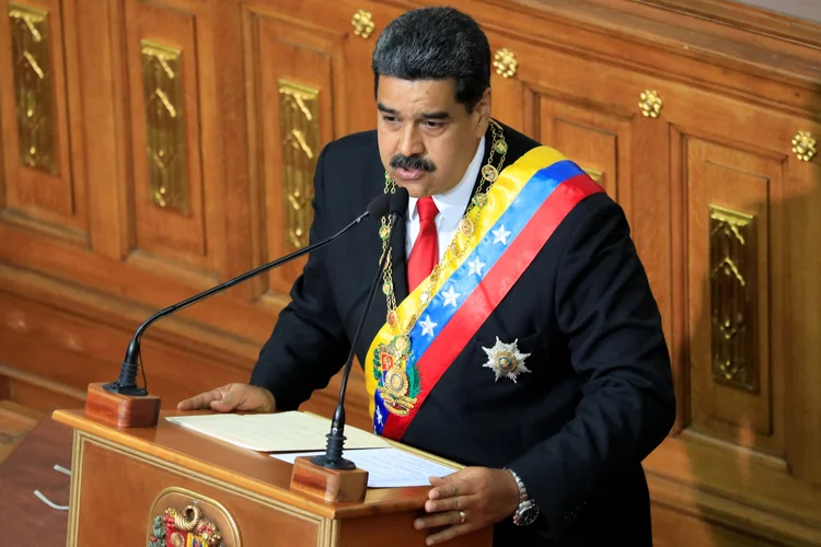 Presidente da Venezuela, Nicolas Maduro, fala durante uma sessão especial da Assembléia Nacional Constituinte para prestar juramento como presidente reeleito no Palácio Legislativo Federal em Caracas, Venezuela, em 24 de maio de 2018. REUTERS / Marco Bello (Marco Bello/Reuters)