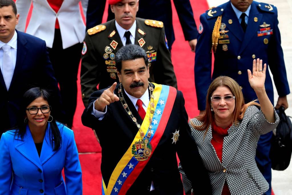 Maduro faz juramento como presidente reeleito na Assembleia Constituinte