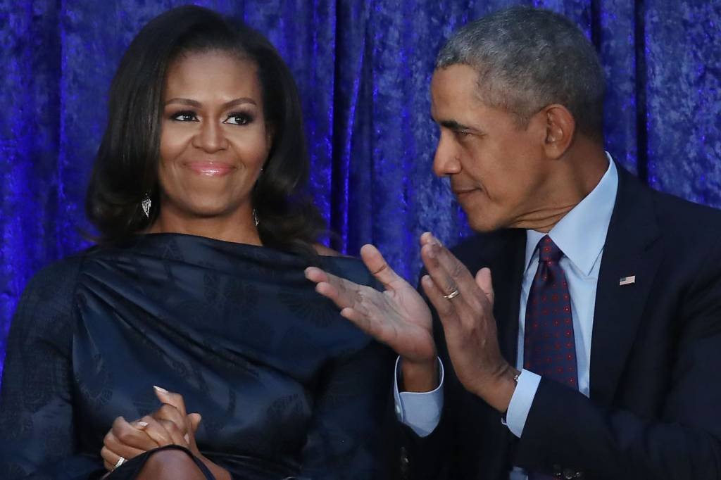 O casal Michelle e Barack Obama: dupla fechou contrato de parceria com o serviço de streaming Netflix (Mark Wilson / Staff/Getty Images)