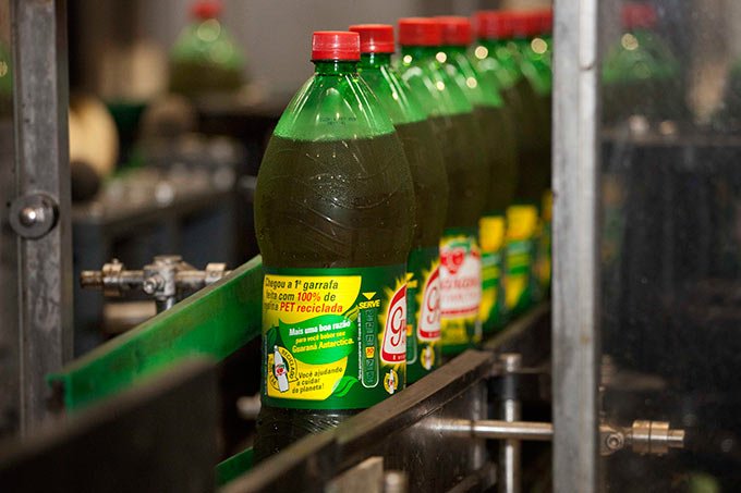 33% da produção de PET da Ambev já é feita de material reciclado