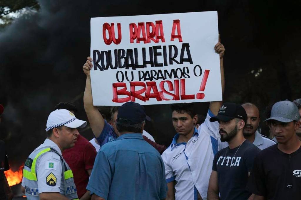 O Brasil está parado, precisamos retornar à normalidade, diz CNI