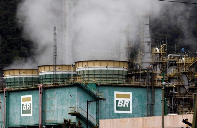 REFINARIA EM CUBATÃO: petroleiros afirmam que estoques elevados não devem prejudicar o abastecimento  / Paulo Whitaker/ Reuters (Paulo Whitaker/Reuters)