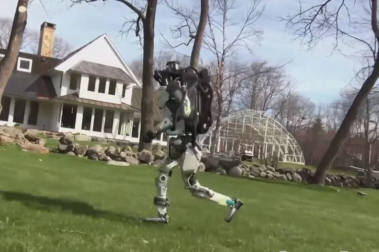 Atlas: robô da Boston Dynamics corre como um ser humano (Reprodução/Boston Dynamics/Reprodução)