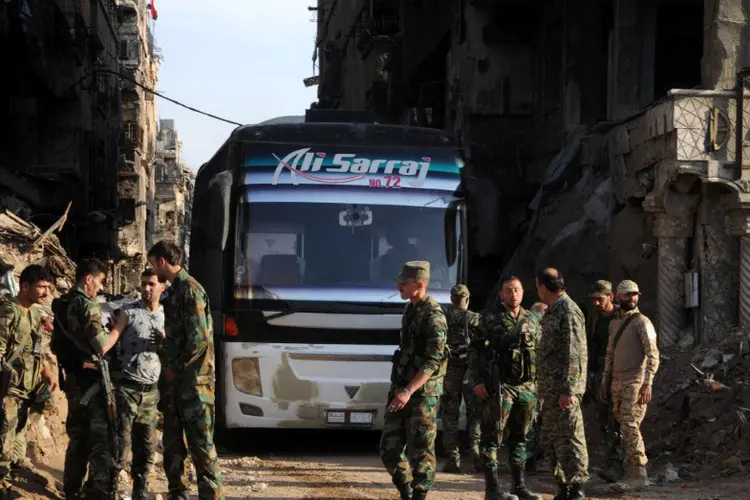 Síria: cerca de 650 pessoas deixaram Damasco hoje com destino à região de Afrin (SANA/Divulgação/Reuters)