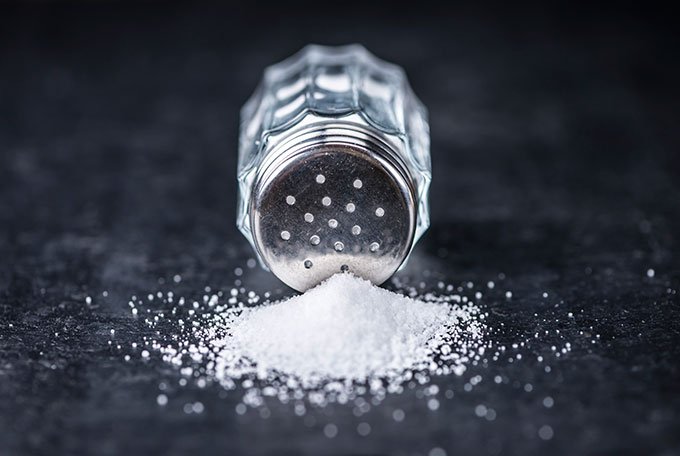 Por que o sal desapareceu da mesa dos restaurantes em Nova York?