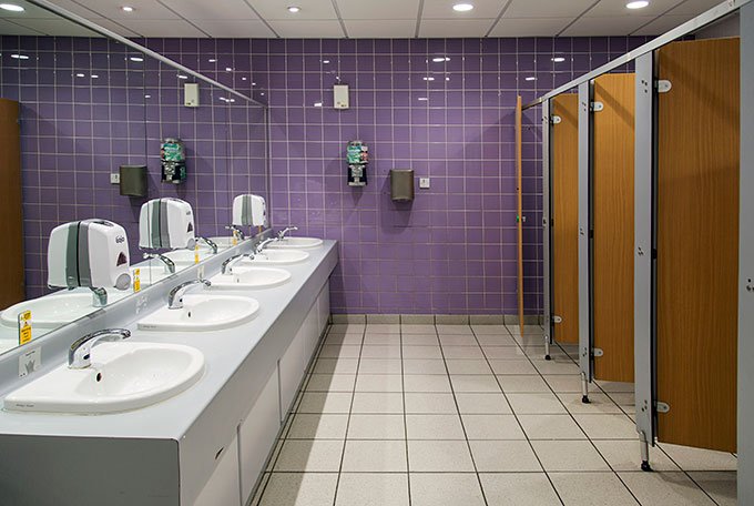 Saiba onde estão os banheiros mais limpos dos aeroportos