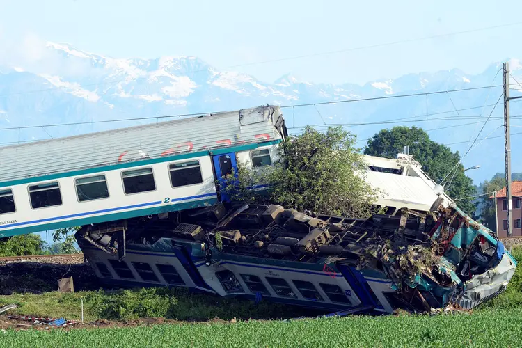 Trem: segundo a polícia, cerca de 40 pessoas estavam a bordo do trem (Massimo Pinca/Reuters)
