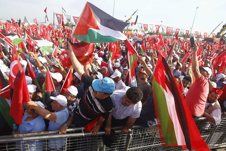 Turquia: a manifestação foi convocada pelo presidente turco em solidariedade aos palestinos (Osman Orsal/Reuters)