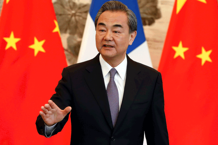 Wang Yi: O ministro das Relações Exteriores da China descreveu a reação dos EUA ao suposto balão de segurança chinês como "absurda e histérica" (REUTERS/Damir Sagolj/Reuters)
