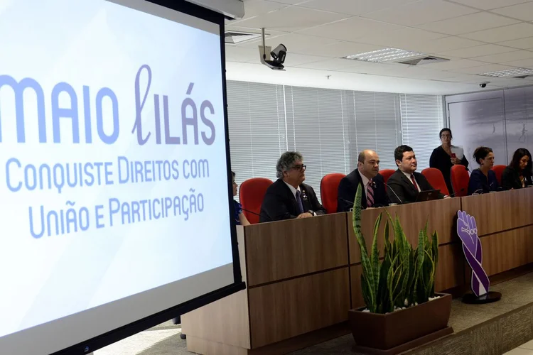 Maio Lilás: campanha visa à promoção e discussão sobre o princípio da liberdade sindical (Wilson Dias/Agência Brasil)