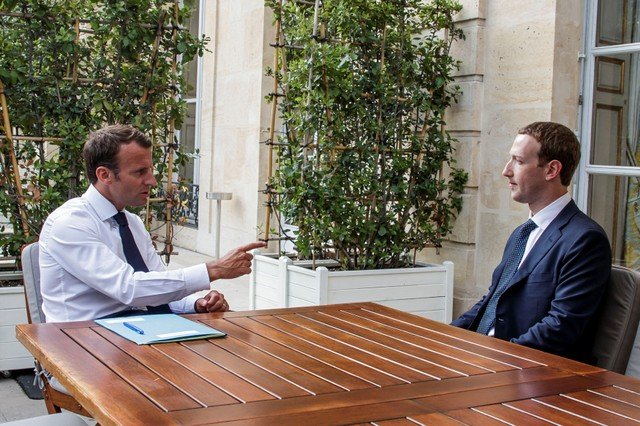 Com Macron e champanhe, Europa celebra limites a Zuckerberg