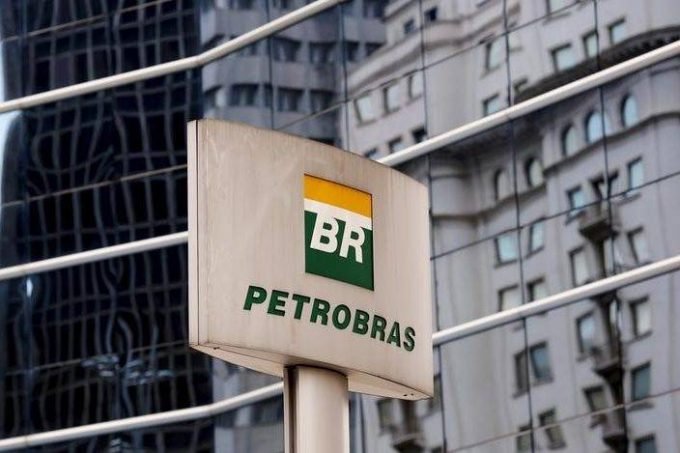 Petrobras: estatal planeja usar um artigo da Lei do Petróleo de 1997 relativo a privatizações em seu recurso ao STF (Paulo Witaker/Reuters)