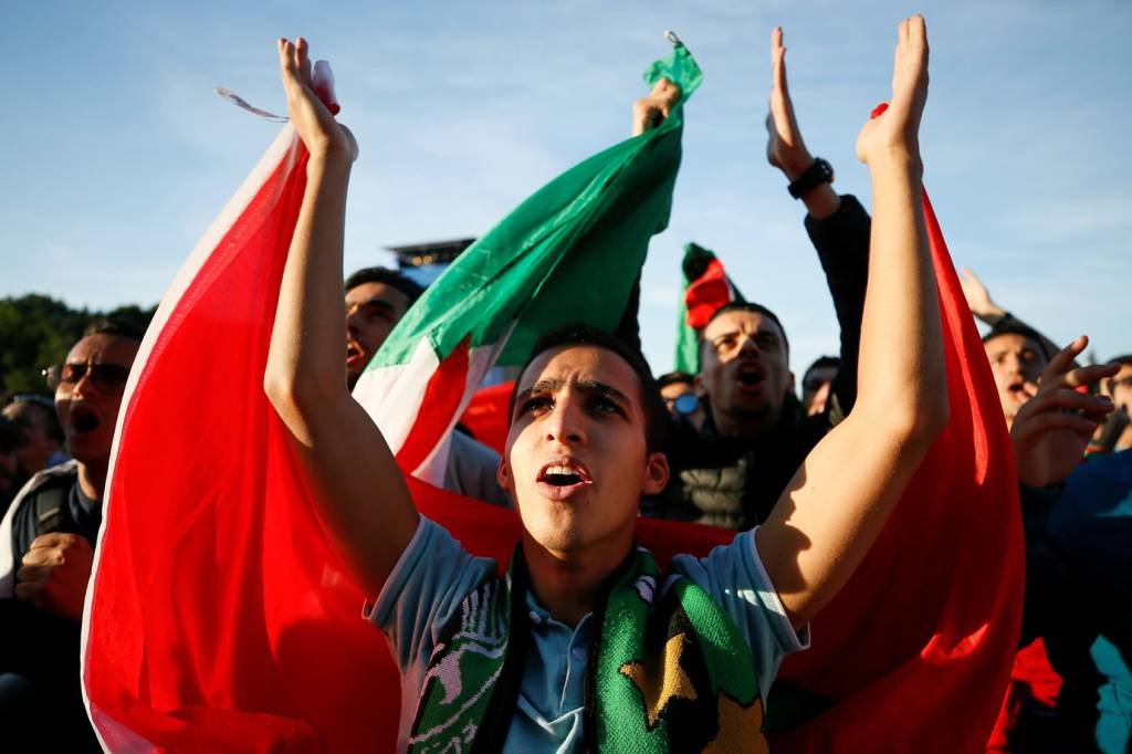 Com gol contra nos acréscimos, Irã vence Marrocos na abertura do Grupo B