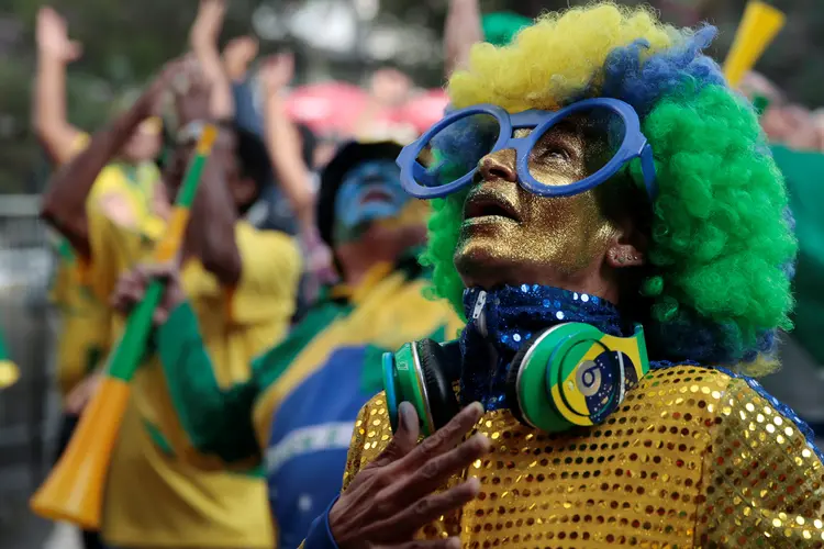 Torcedor brasileiro: projeções levam em conta despesas com passagem, hospedagem, transporte, alimentação, passeios e ingressos para jogos (Leonardo Benassatto/Reuters)