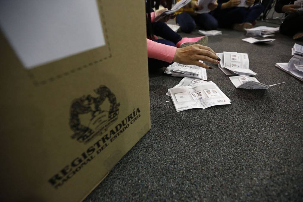Ministério Público descobre rede de corrupção em eleições colombianas