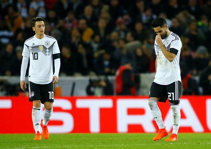 Estes jogadores alemães estão enfrentando uma saia-justa diplomática