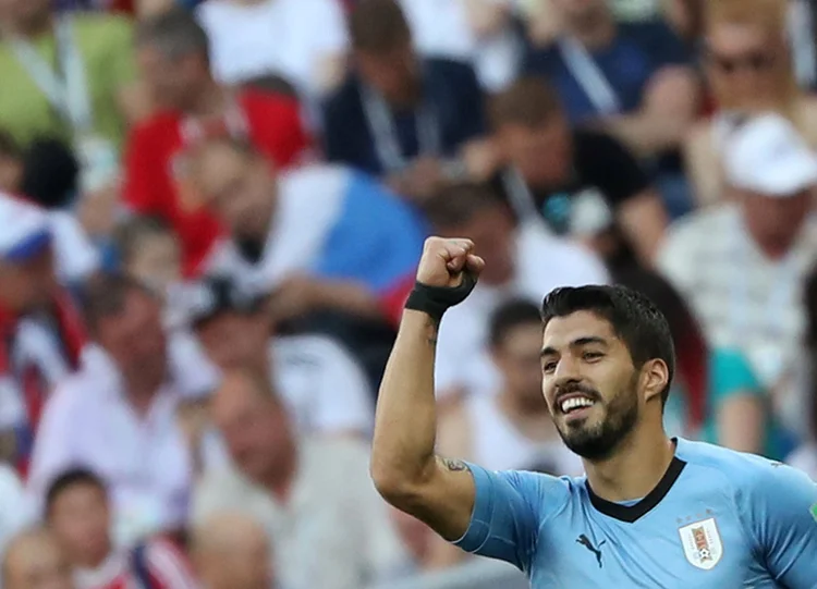 Uruguaio Luis Suarez celebra o primeiro gol da partida REUTERS/Marko Djurica (Marko Djurica/Reuters)