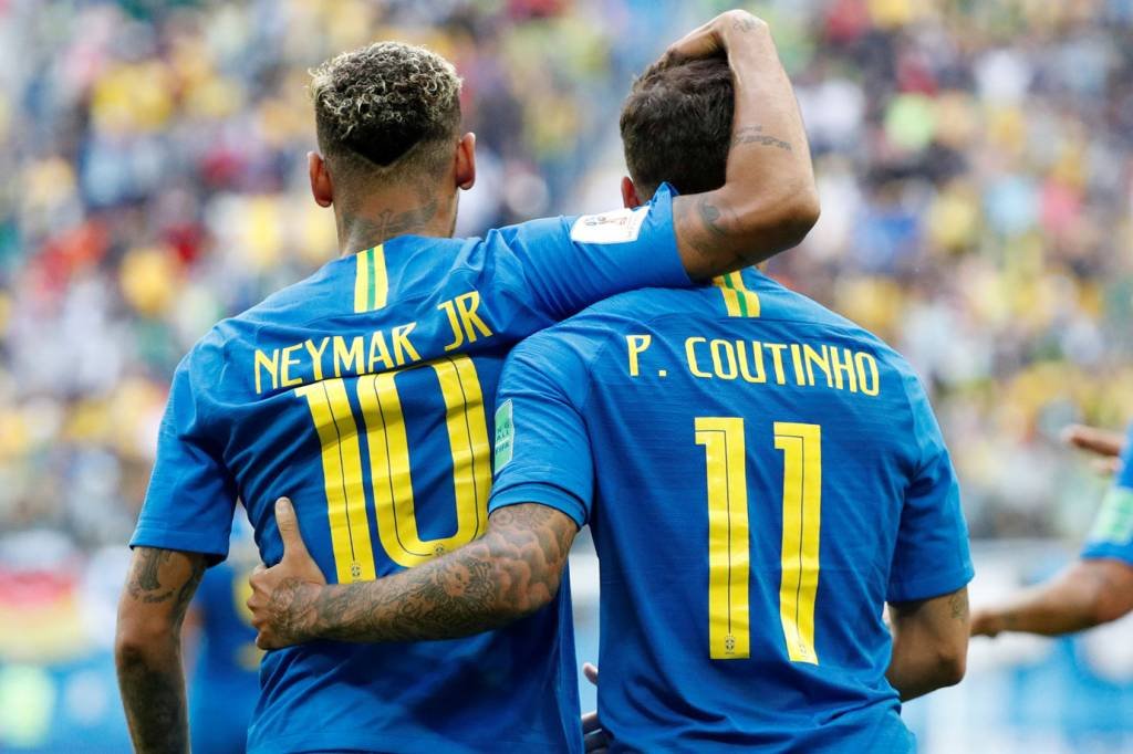 Jogadores do Brasil se solidarizam com emoção de Neymar em partida sofrida