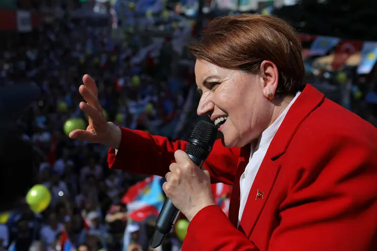 Meral Aksener: até hoje ela foi a única primeira-ministra da história da Turquia (Huseyin Aldemir/Reuters)