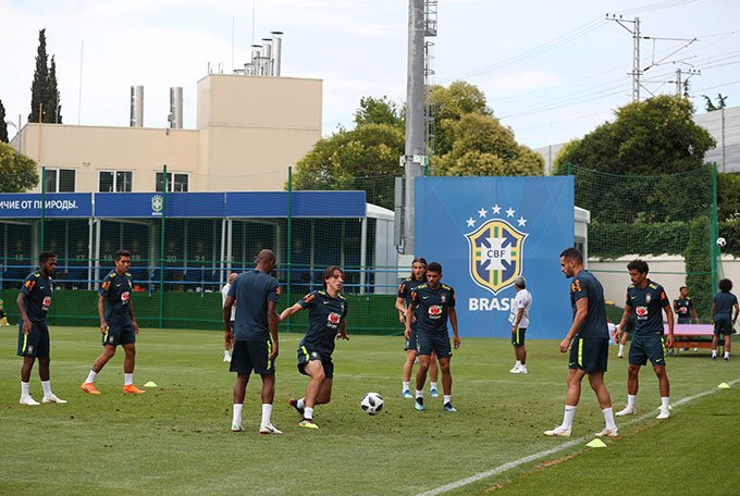 Com titulares poupados, seleção treina após vitória sobre a Costa Rica