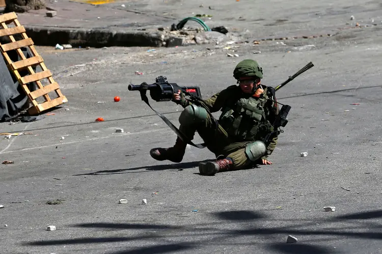 Israel: soldados mataram pelo menos 137 palestinos desde que manifestações começaram (Mussa Qawasma/Reuters)