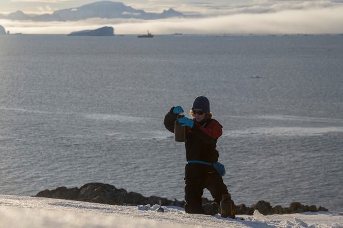 Pela primeira vez um homem cruza a Antártica sozinho e a pé
