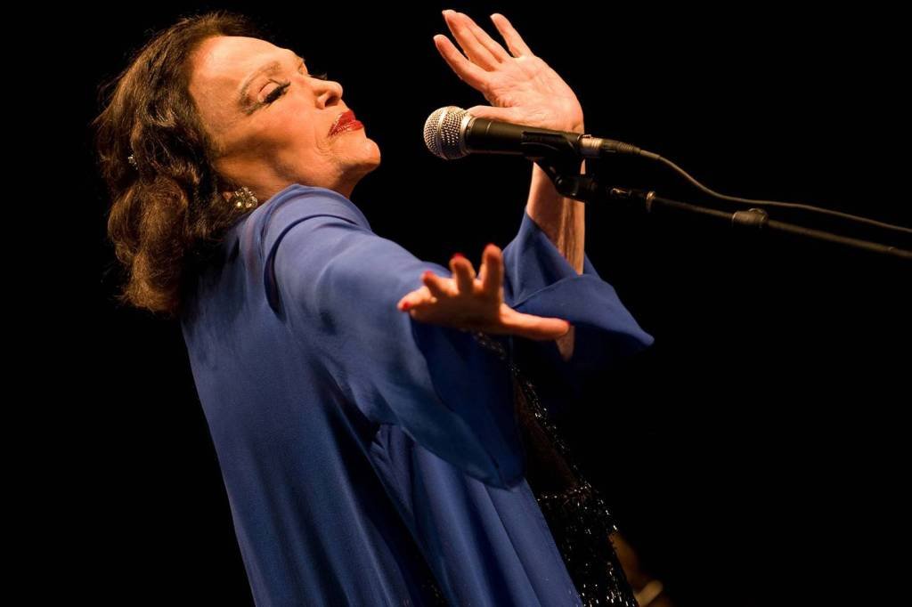 Bibi Ferreira anuncia aposentadoria dos palcos