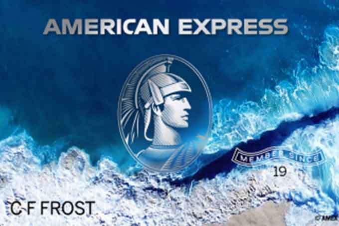 American Express lançará cartão feito de plástico reciclado do mar
