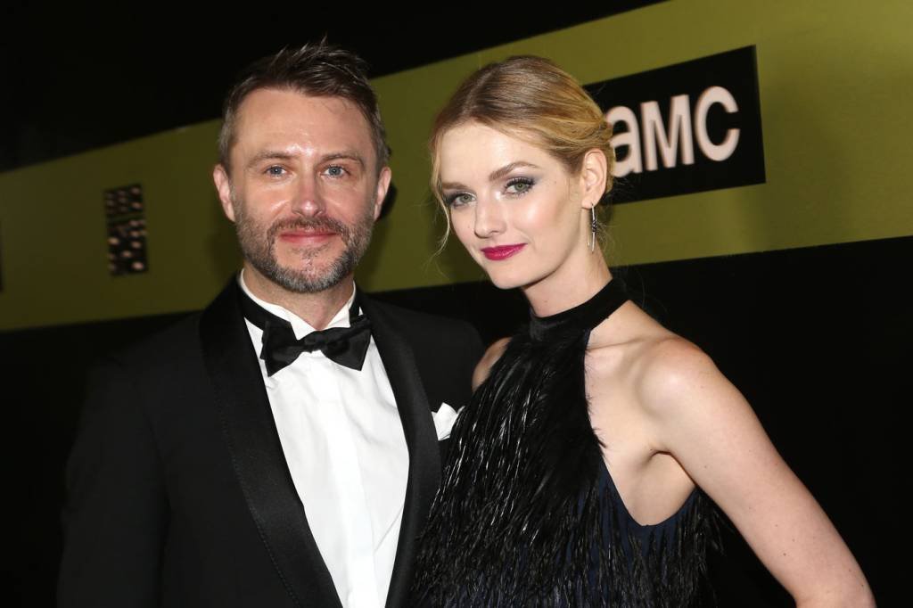 Esposa de Chris Hardwick declara apoio ao marido acusado de abuso sexual