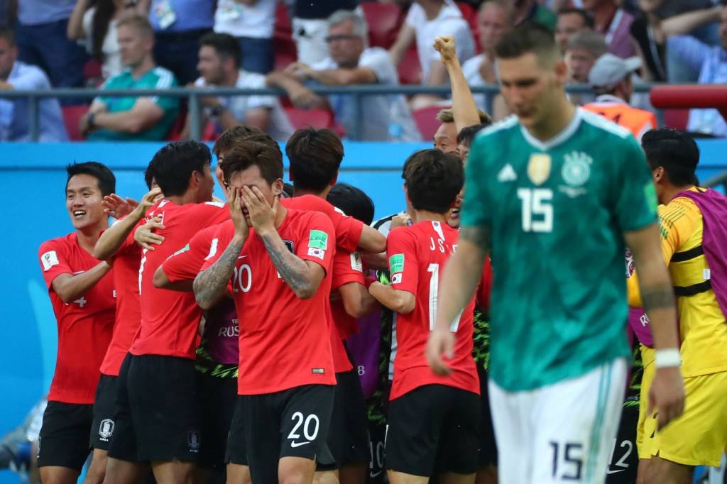 Torcida pede dispensa militar para jogadores da Coreia do Sul