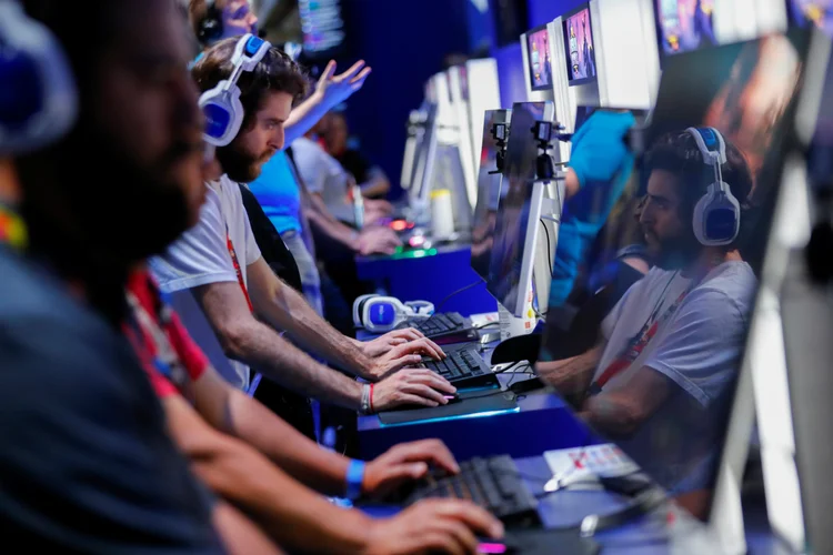 Participantes da convenção de jogos E3, nos Estados Unidos: aceleração do Google já atendeu desenvolvedores de jogos da Índia, Paquistão e Sudeste Asiático (Mike Blake/Reuters)