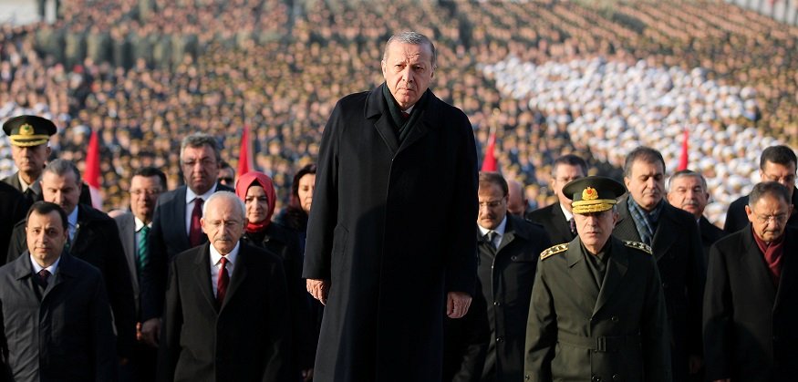Erdogan tem 48,3% da intenção de voto no 1º turno, diz pesquisa