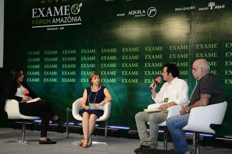 Renata Vieira, repórter de EXAME, Olinda Canhoto, pesquisadora do Centro de Biotecnologia da Amazônia, Mariano Cenamo, cofundador do Instituto de Conservação e Desenvolvimento Sustentável do Amazonas (Idesam) e Manuel Cardoso, professor da Universidade Federal do Amazonas e diretor-executivo da Map Technology (Fábio Nutti/Exame)