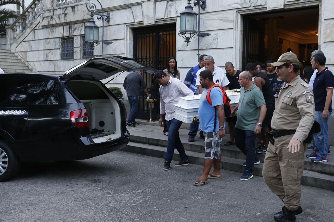 Polícia diz estar empenhada para esclarecer morte de adolescente no Rio
