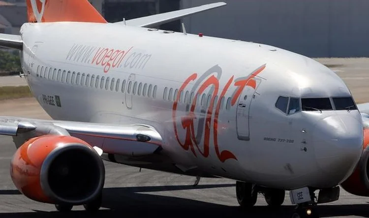 Avião da companhia Gol decola de aeroporto em São Paulo  (Paulo Whitaker/Reuters)