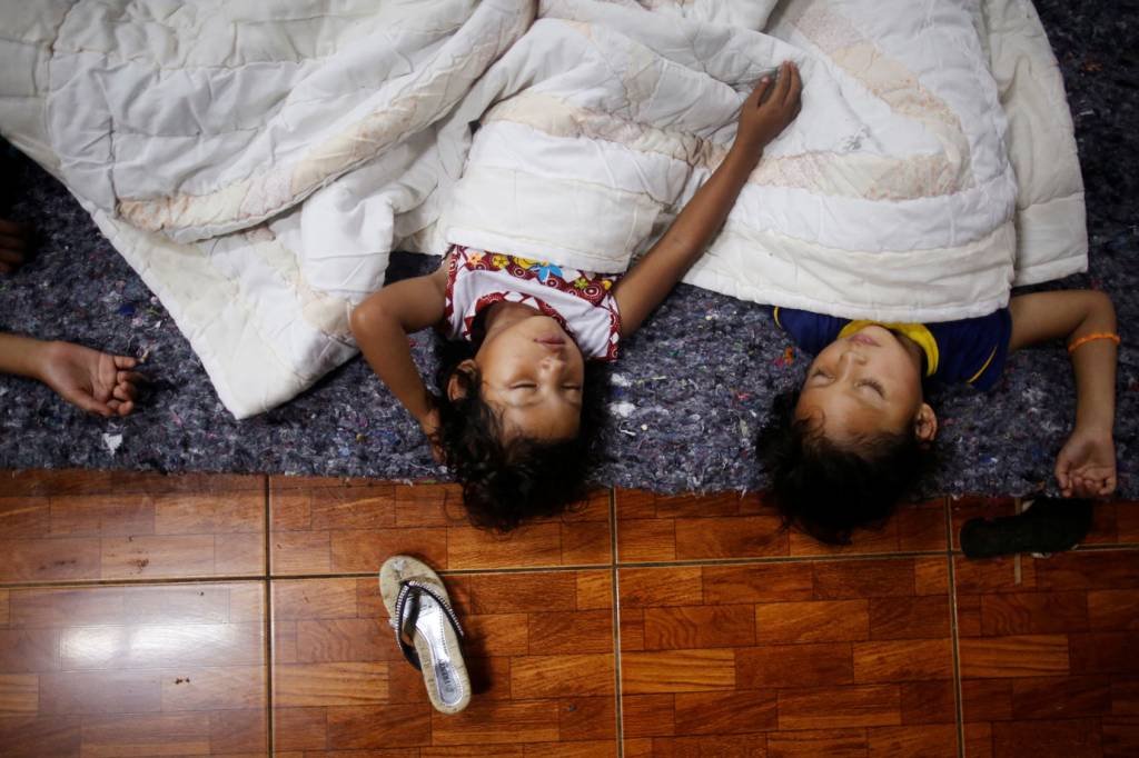 Seis crianças feridas após erupção na Guatemala são transferidas aos EUA