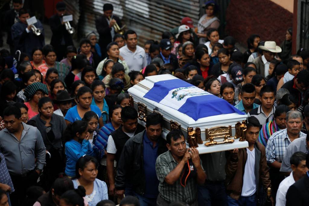 Prossegue busca por desaparecidos após erupção na Guatemala
