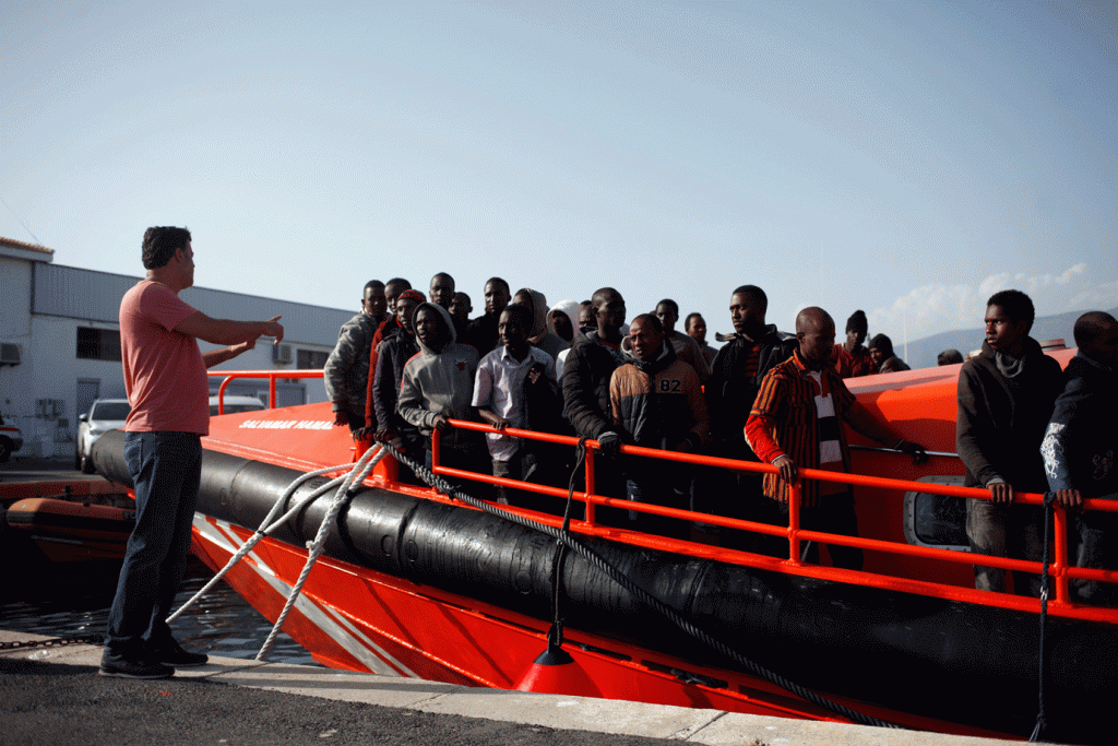 Tusk propõe desembarque de imigrantes fora do território da UE