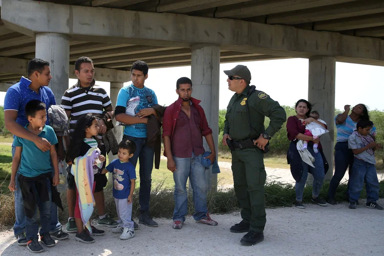 Imigração: governo americano iniciou no último mês de abril as chamadas políticas de "tolerância zero" (Loren Elliott/Reuters)