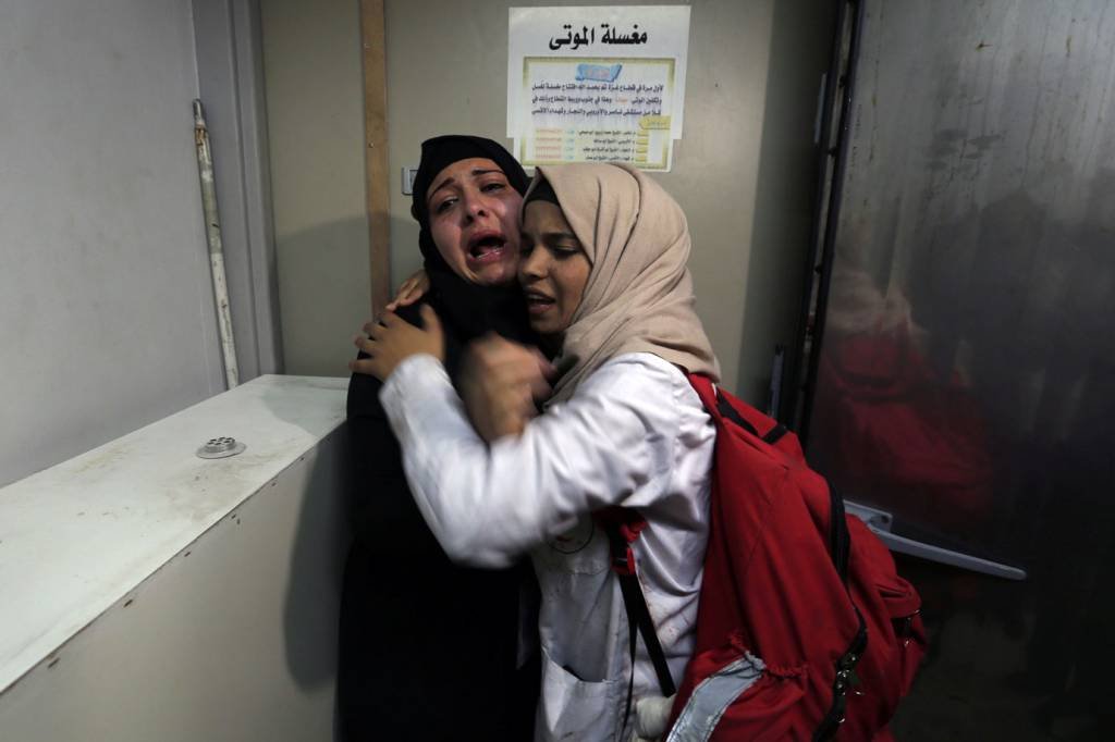 Menor palestino morre atingido por disparos israelenses em Gaza